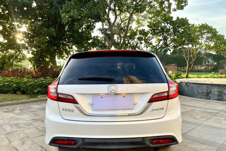 Used Honda Jade 2016 1.8L Automatic Comfort Elite Version 5 Seats Exterior 4