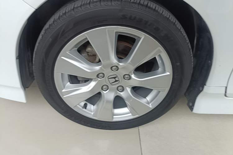 Used Honda Jade 2016 1.8L Automatic Comfort Elite Version 5 Seats Exterior 4