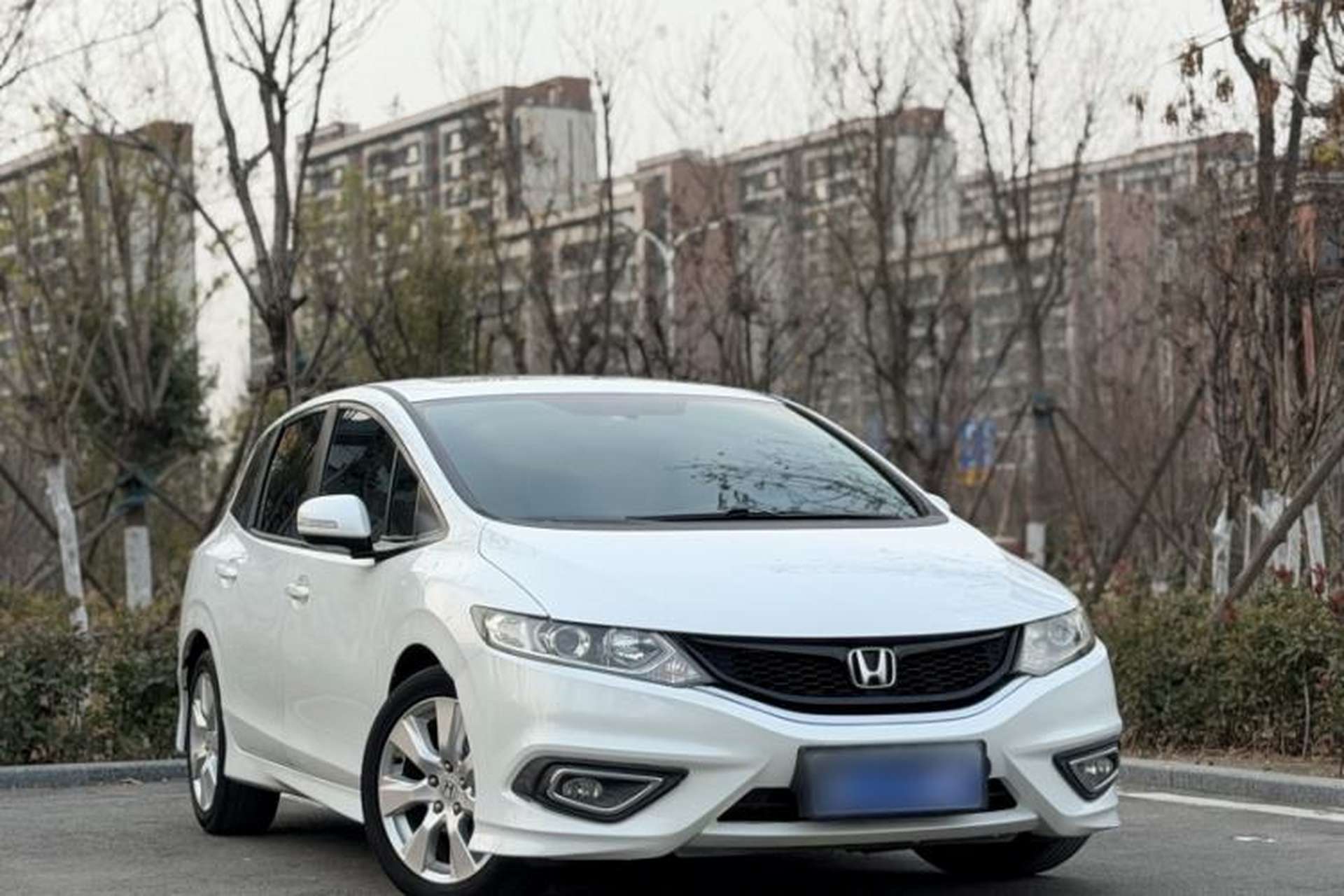 Used Honda Jade 2016 1.8L Automatic Comfort Elite Version 5 Seats Exterior 4