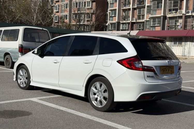Used Honda Jade 2016 1.8L Automatic Comfort Elite Version 5 Seats Exterior 5