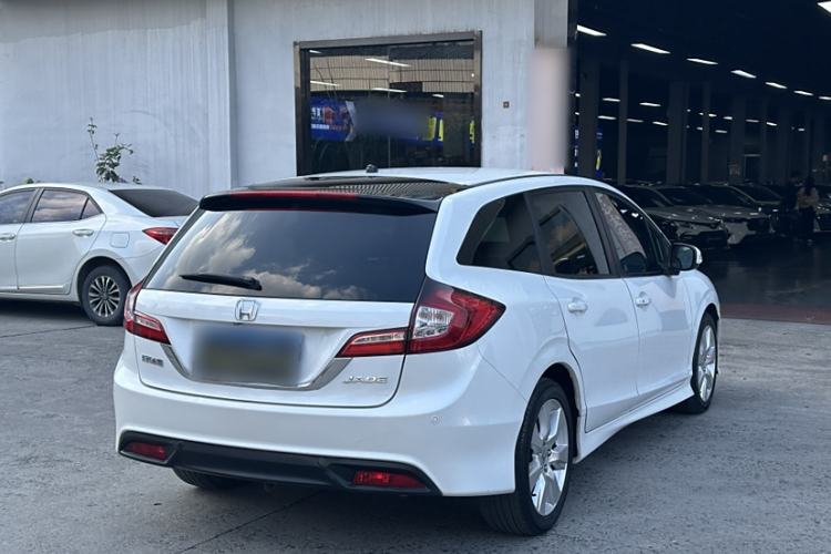 Used Honda Jade 2016 1.8L Automatic Comfort Elite Version 5 Seats Exterior 5