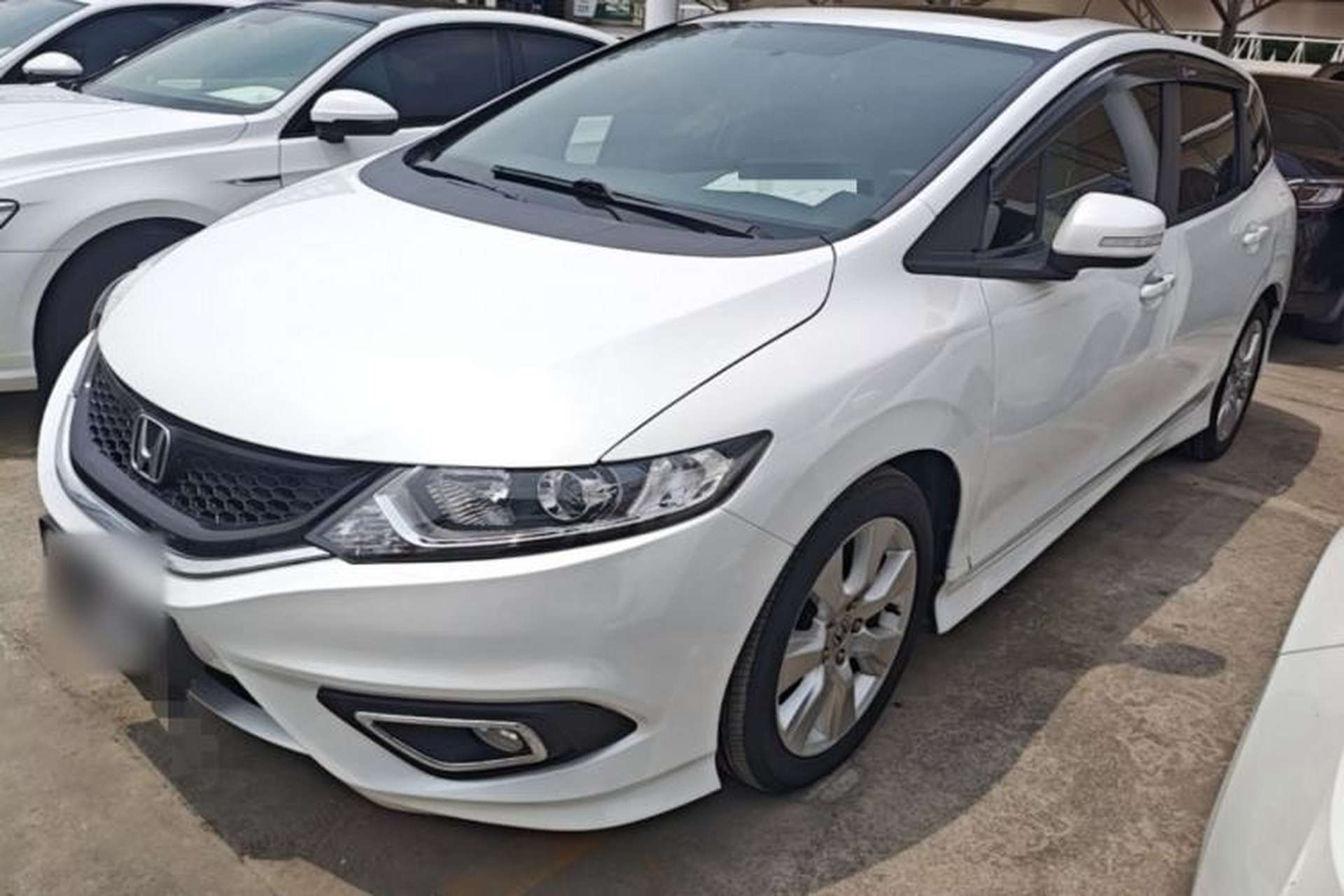 Used Honda Jade 2016 1.8L Automatic Comfort Elite Version 5 Seats Front Left 45 Deg