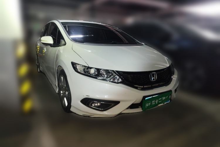 Used Honda Jade 2016 1.8L Automatic Comfort Elite Version 5 Seats Front Right 45 Deg