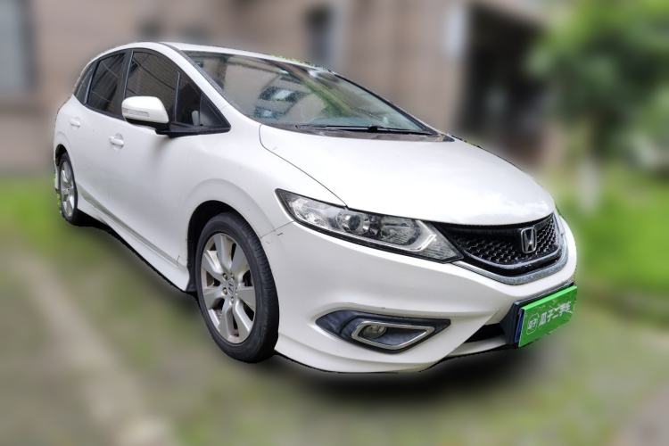 Used Honda Jade 2016 1.8L Automatic Comfort Elite Version 5 Seats Front Right 45 Deg