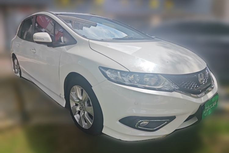 Used Honda Jade 2016 1.8L Automatic Comfort Elite Version 5 Seats Front Right 45 Deg