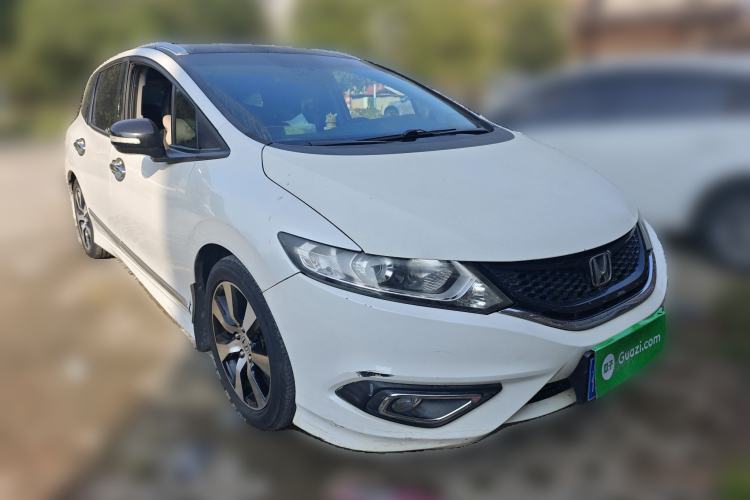 Used Honda Jade 2016 1.8L Automatic Comfort Elite Version 5 Seats Front Right 45 Deg
