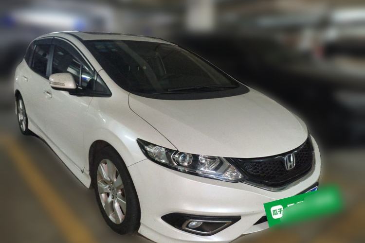 Used Honda Jade 2016 1.8L Automatic Comfort Elite Version 5 Seats Front Right 45 Deg
