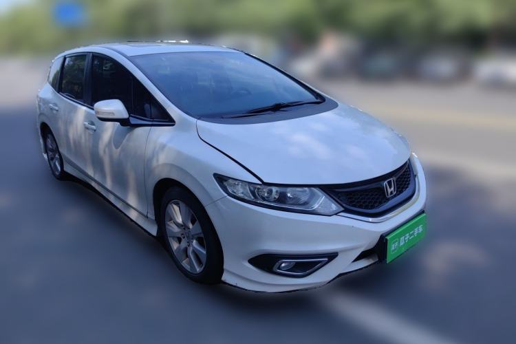 Used Honda Jade 2016 1.8L Automatic Comfort Elite Version 5 Seats Front Right 45 Deg