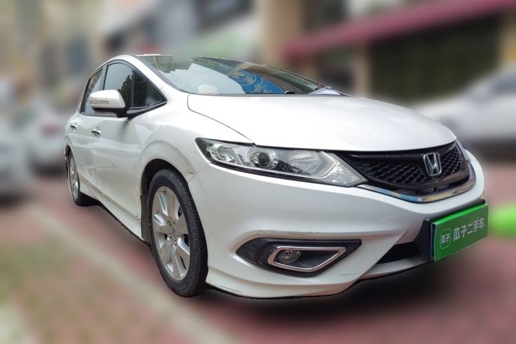 Used Honda Jade 2016 1.8L Automatic Comfort Elite Version 5 Seats Front Right 45 Deg