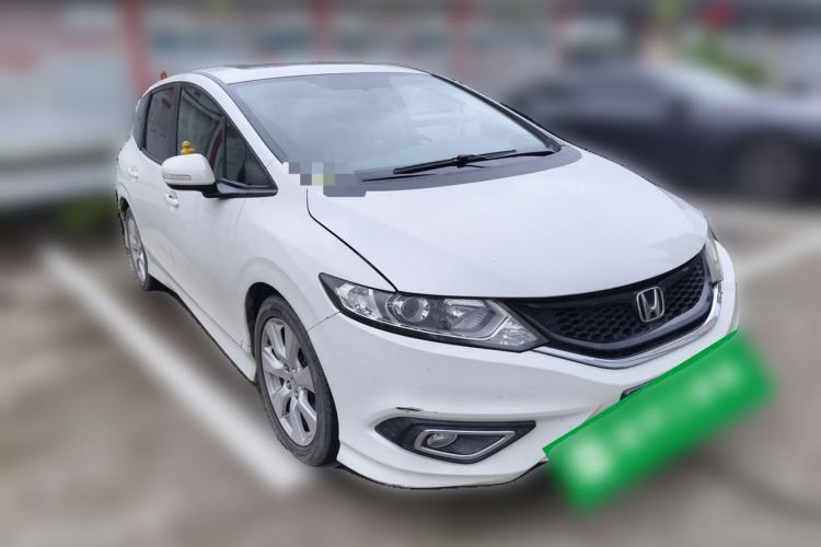Used Honda Jade 2016 1.8L Automatic Comfort Elite Version 5 Seats Front Right 45 Deg