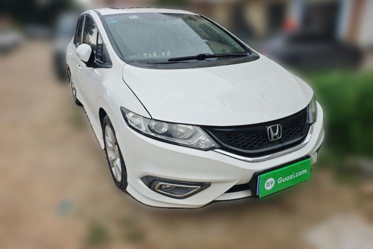 Used Honda Jade 2016 1.8L Automatic Comfort Elite Version 5 Seats Front Right 45 Deg