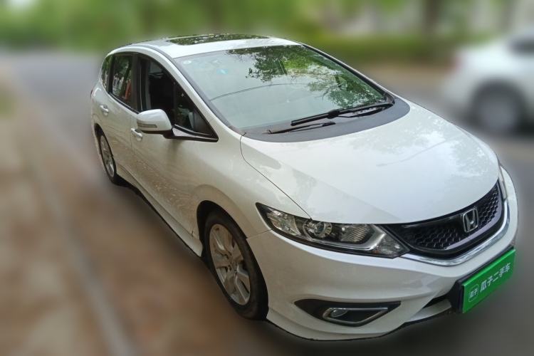 Used Honda Jade 2016 1.8L Automatic Comfort Elite Version 5 Seats Front Right 45 Deg