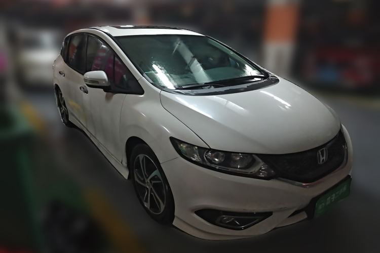 Used Honda Jade 2016 1.8L CVT Luxury Edition 5-seater Front Right 45 Deg