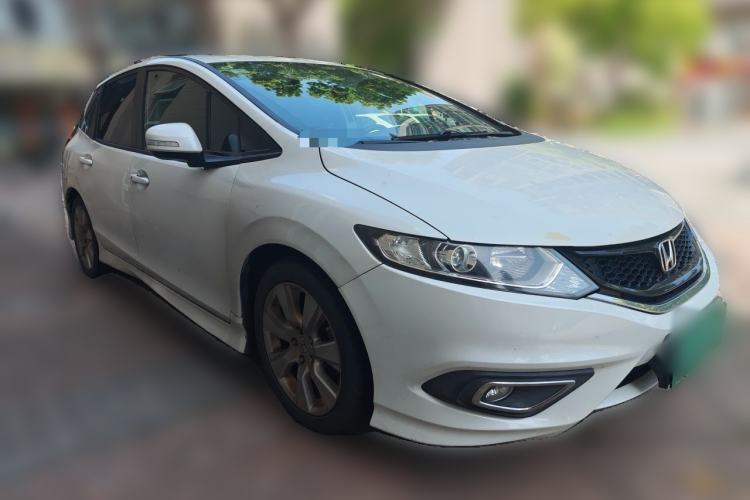 Used Honda Jade 2016 1.8L Automatic Comfort Elite Version 5 Seats Front Right 45 Deg
