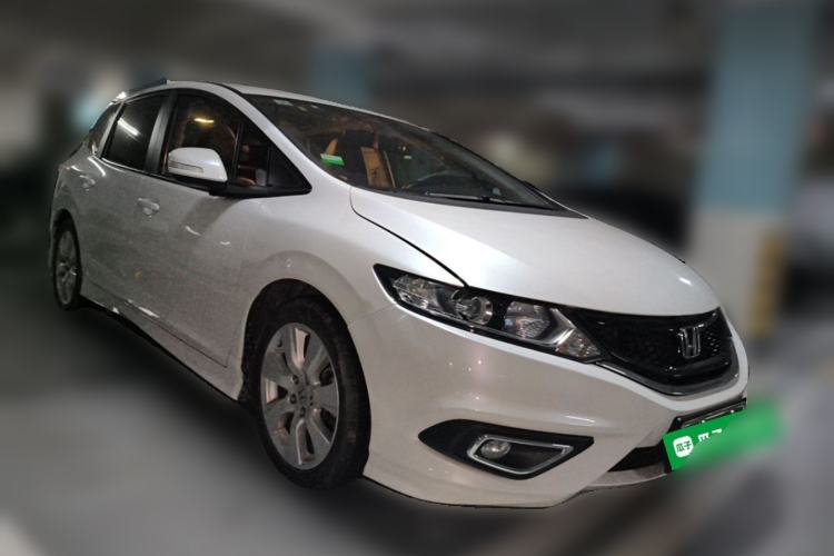 Used Honda Jade 2016 1.8L Automatic Comfort Version 5 Seats Front Right 45 Deg