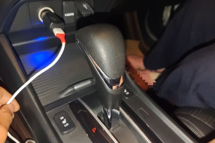Used Honda Jade 2016 1.8L CVT Luxury Edition 5-seater Gear Lever
