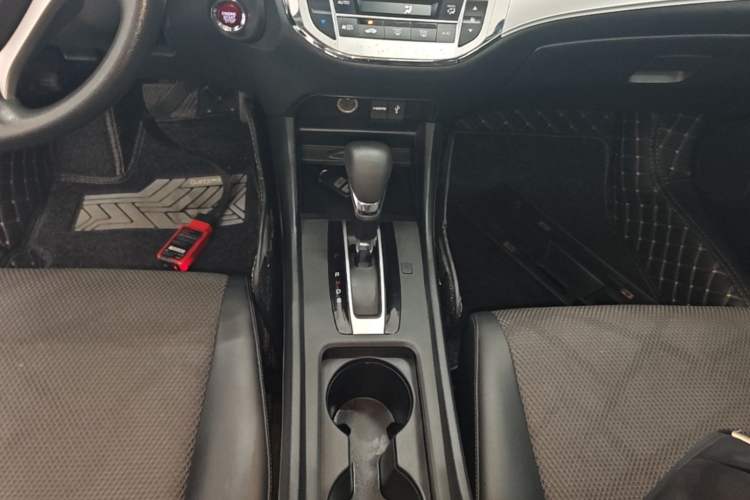 Used Honda Jade 2016 1.8L Automatic Comfort Elite Version 5 Seats Gear Lever