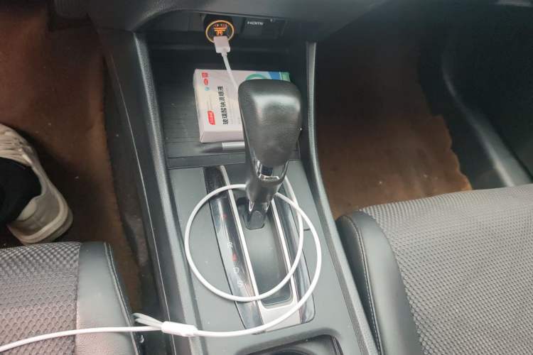 Used Honda Jade 2016 1.8L Automatic Comfort Version 5 Seats Gear Lever