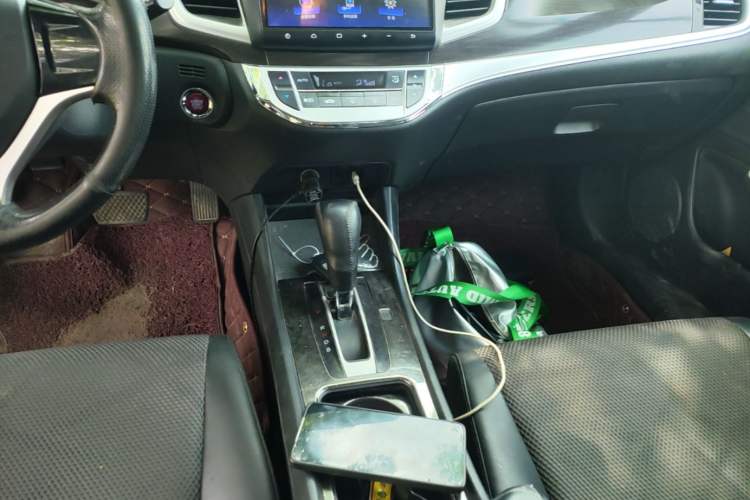 Used Honda Jade 2016 1.8L Automatic Comfort Elite Version 5 Seats Gear Lever