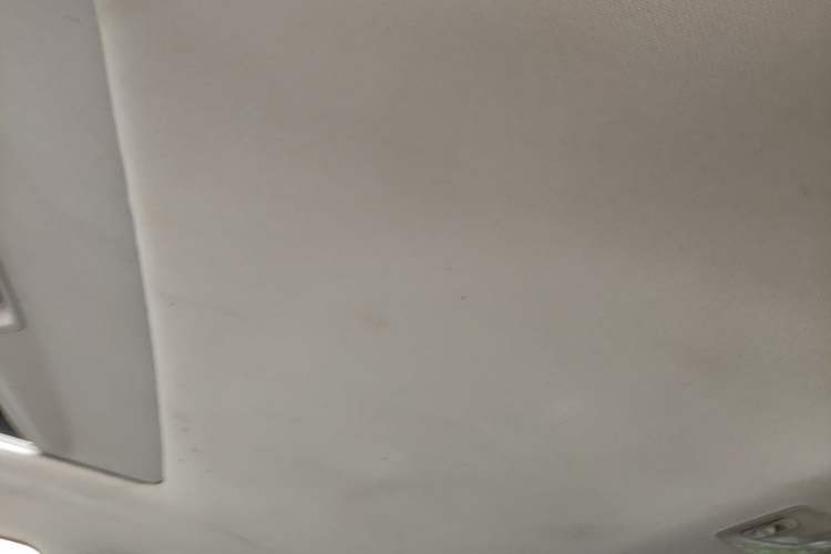 Used Honda Jade 2016 1.8L Automatic Comfort Elite Version 5 Seats Headliner