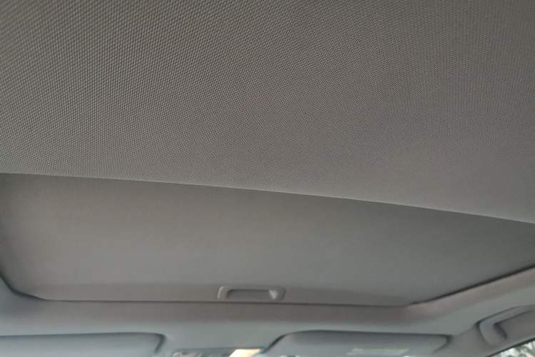 Used Honda Jade 2016 1.8L Automatic Comfort Elite Version 5 Seats Headliner