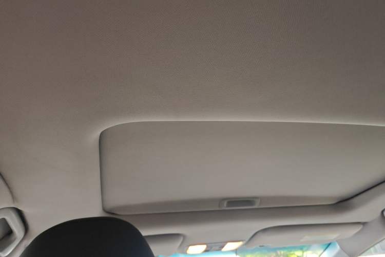 Used Honda Jade 2016 1.8L CVT Luxury Edition 5-seater Headliner