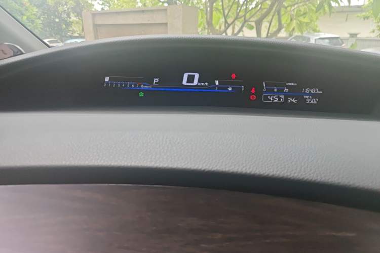 Used Honda Jade 2016 1.8L Automatic Comfort Elite Version 5 Seats Instrument Cluster
