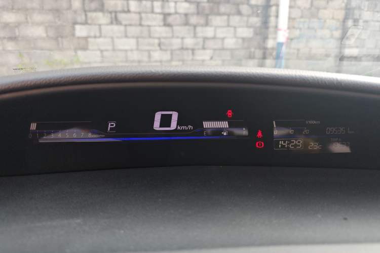 Used Honda Jade 2016 1.8L Automatic Comfort Elite Version 5 Seats Instrument Cluster
