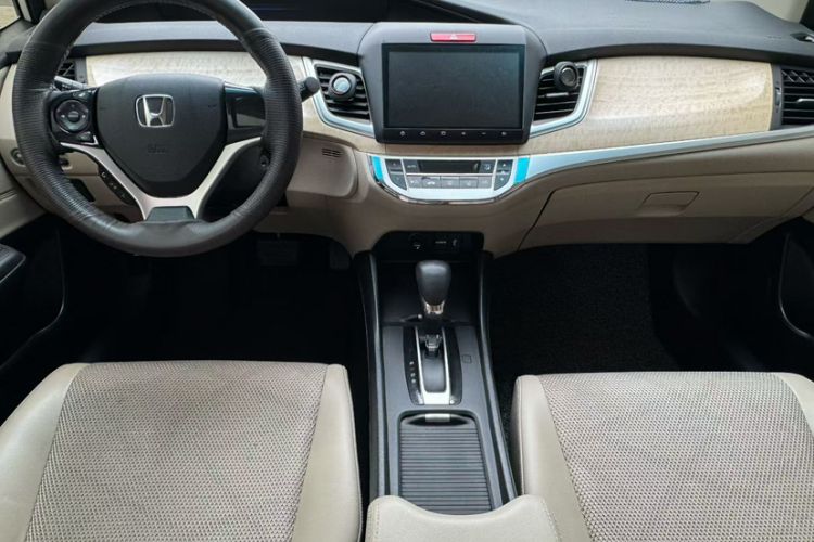 Used Honda Jade 2016 1.8L Automatic Comfort Version 5 Seats Interior 1