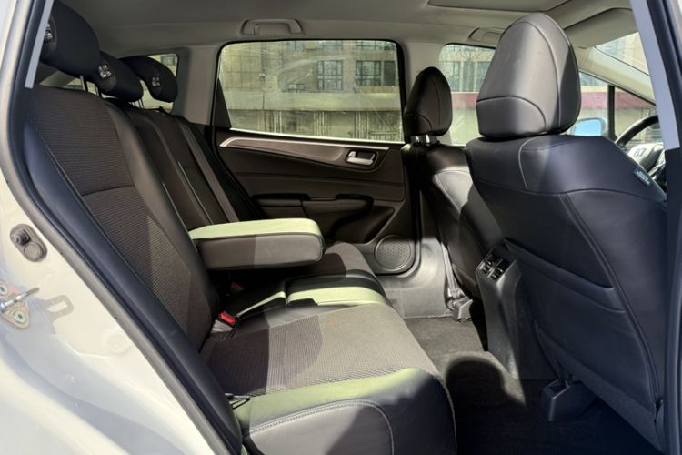 Used Honda Jade 2016 1.8L Automatic Comfort Elite Version 5 Seats Interior 14