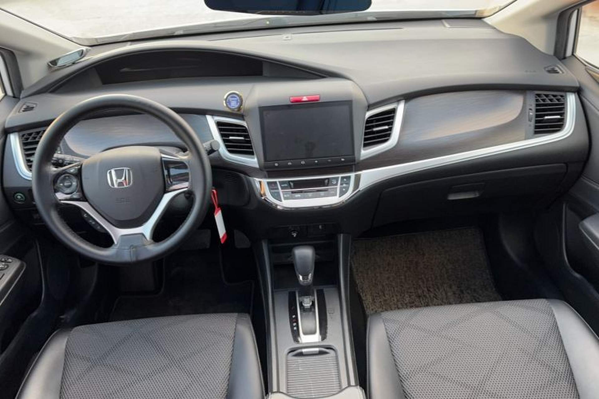 Used Honda Jade 2016 1.8L Automatic Comfort Version 5 Seats Interior 2