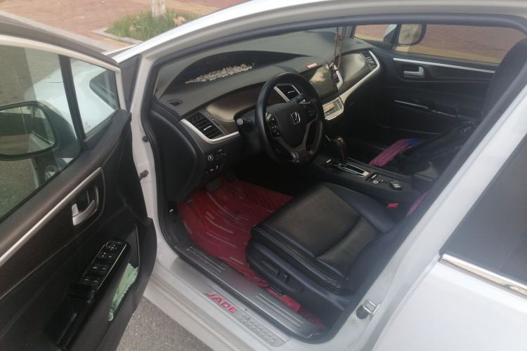 Used Honda Jade 2016 1.8L CVT Luxury Edition 5-seater Interior 3
