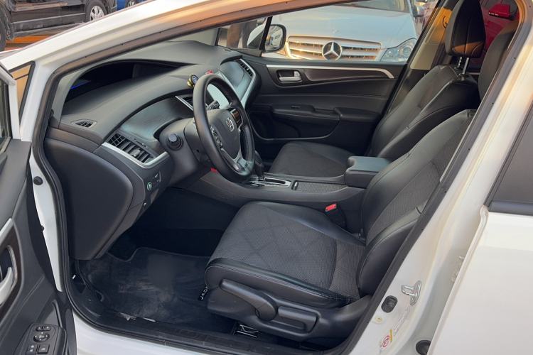 Used Honda Jade 2016 1.8L Automatic Comfort Version 5 Seats Interior 3
