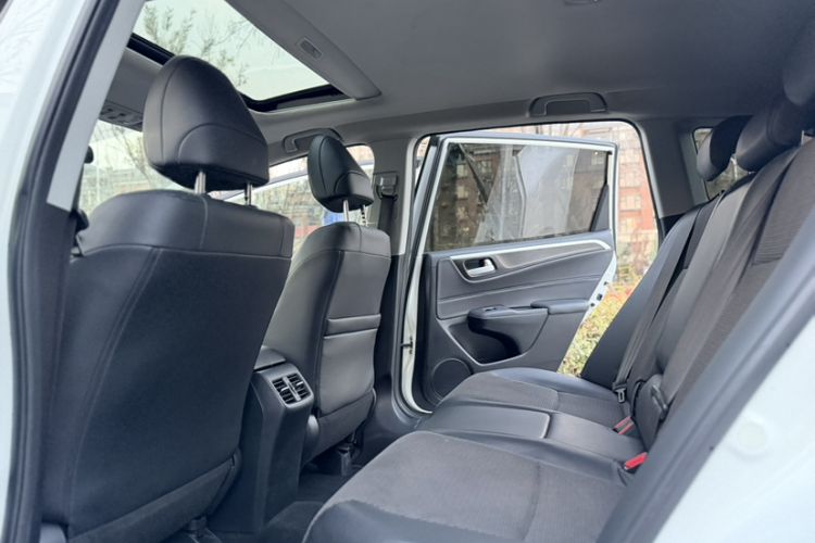 Used Honda Jade 2016 1.8L Automatic Comfort Elite Version 5 Seats Interior 3