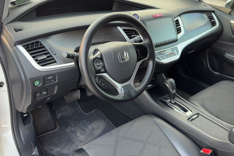 Used Honda Jade 2016 1.8L Automatic Comfort Version 5 Seats Interior 4