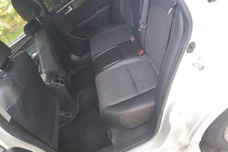 Used Honda Jade 2016 1.8L Automatic Comfort Elite Version 5 Seats Interior 4