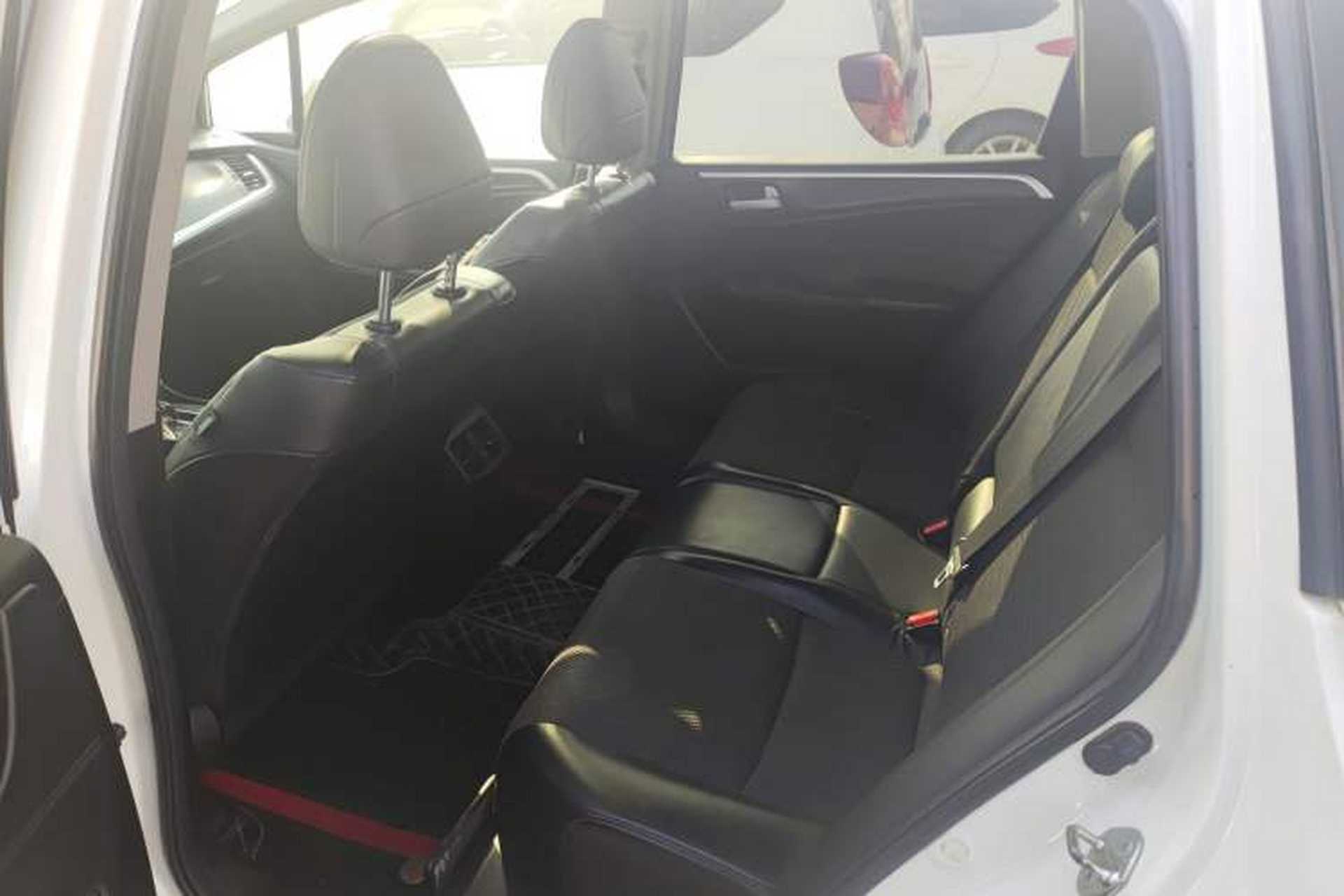 Used Honda Jade 2016 1.8L Automatic Comfort Elite Version 5 Seats Interior 4