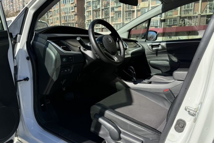 Used Honda Jade 2016 1.8L Automatic Comfort Elite Version 5 Seats Interior 6