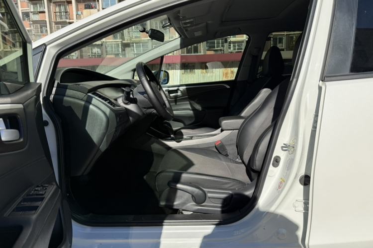 Used Honda Jade 2016 1.8L Automatic Comfort Elite Version 5 Seats Interior 7