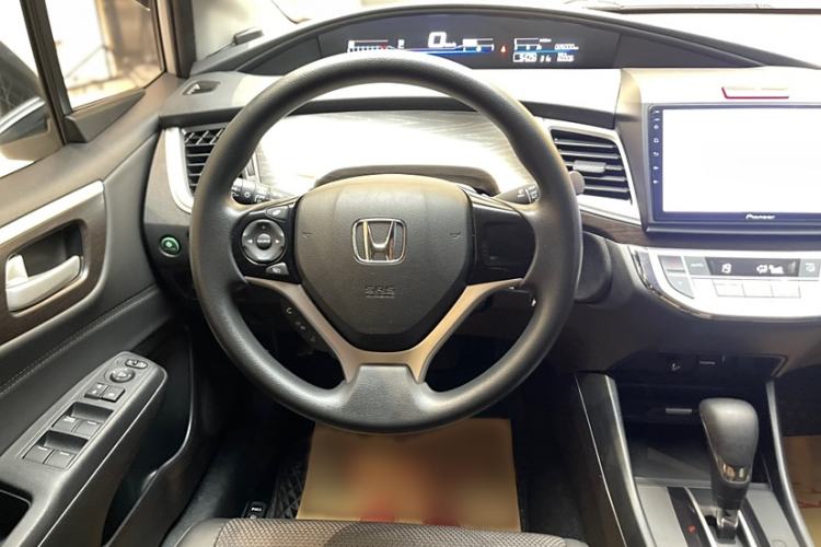 Used Honda Jade 2016 1.8L Automatic Comfort Version 5 Seats Interior 9