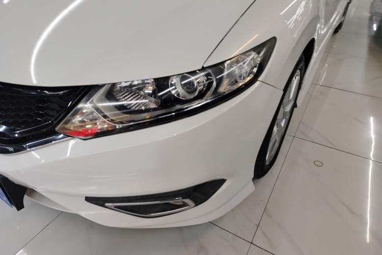 Used Honda Jade 2016 1.8L Automatic Comfort Elite Version 5 Seats Left Front Headlight