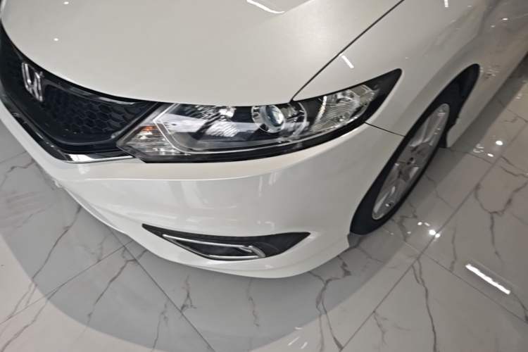 Used Honda Jade 2016 1.8L Automatic Comfort Elite Version 5 Seats Left Front Headlight