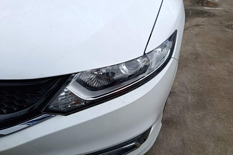 Used Honda Jade 2016 1.8L Automatic Comfort Elite Version 5 Seats Left Front Headlight