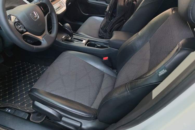 Used Honda Jade 2016 1.8L Automatic Comfort Elite Version 5 Seats Left Front Seat