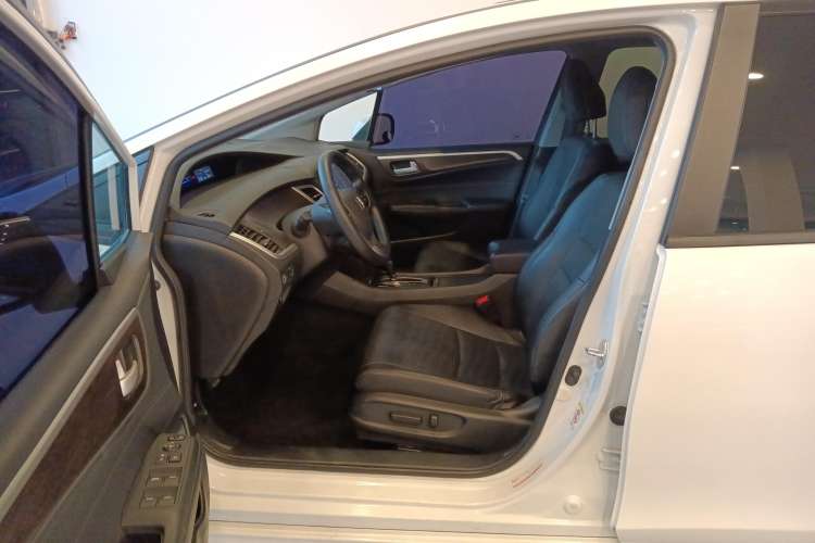 Used Honda Jade 2016 1.8L CVT Luxury Edition 5-seater Left Front Seat