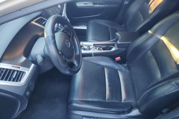 Used Honda Jade 2016 1.8L CVT Luxury Edition 5-seater Left Front Seat