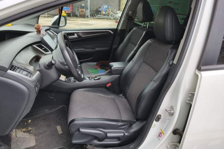 Used Honda Jade 2016 1.8L Automatic Comfort Elite Version 5 Seats Left Front Seat