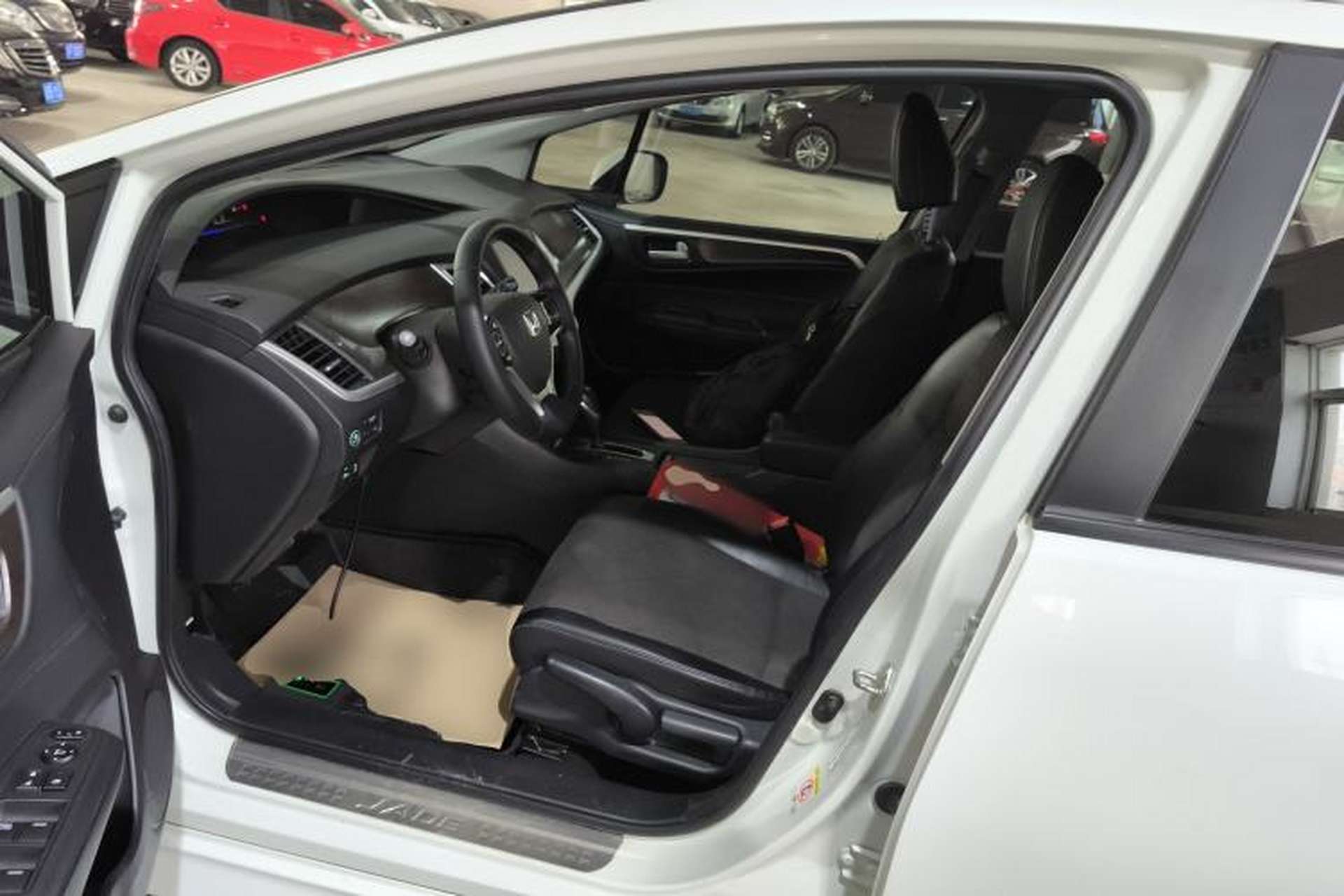 Used Honda Jade 2016 1.8L Automatic Comfort Elite Version 5 Seats Left Front Seat