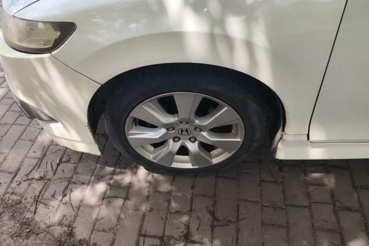 Used Honda Jade 2016 1.8L Automatic Comfort Elite Version 5 Seats Left Front Wheel Hub