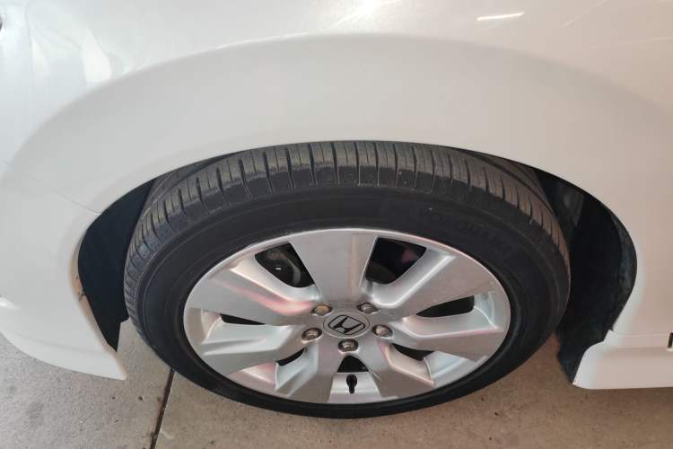 Used Honda Jade 2016 1.8L Automatic Comfort Elite Version 5 Seats Left Front Wheel Hub